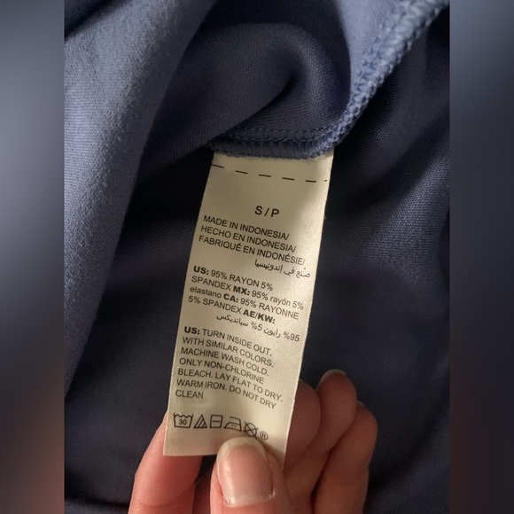 White House Black Market Top - Picture 3 of 3